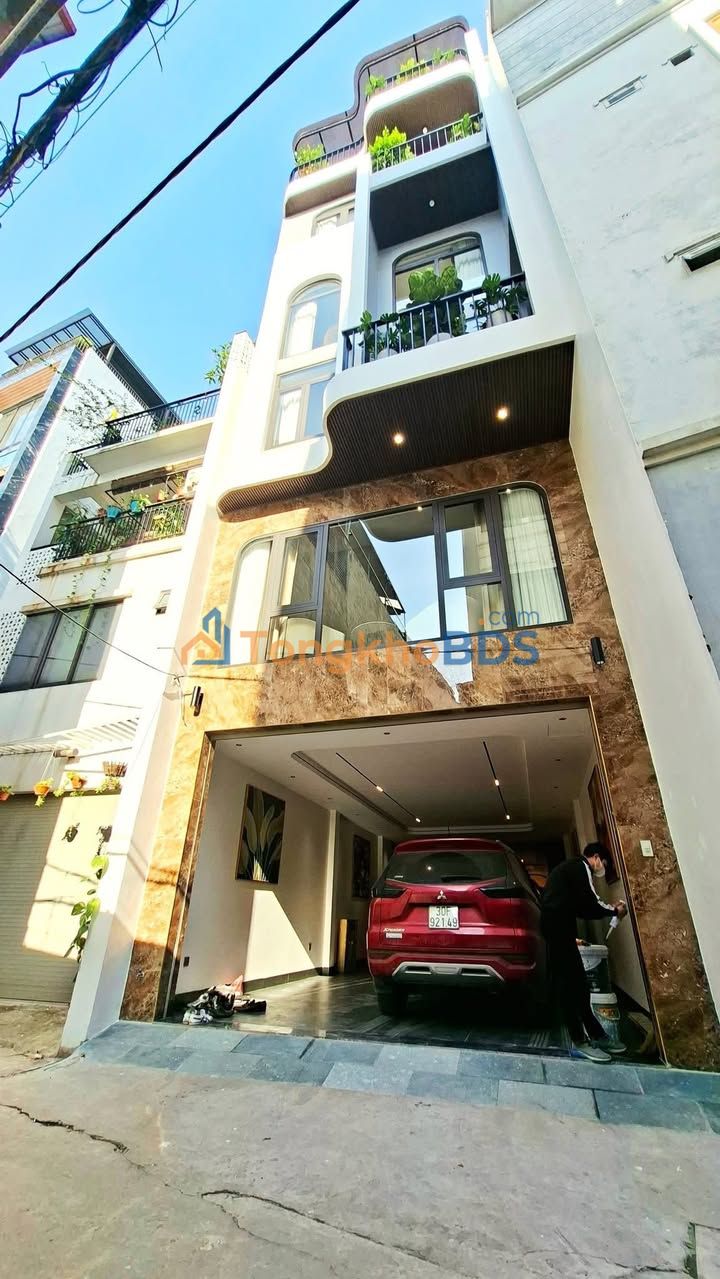 Nhà Long Biên A38 64m2 giá thỏa thuận - Ô tô vào tận nhà