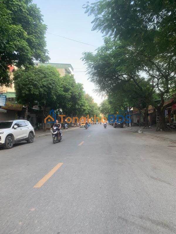 Nhà phố Trạm Long Biên 47m² 18.6 tỷ - Mặt tiền kinh doanh