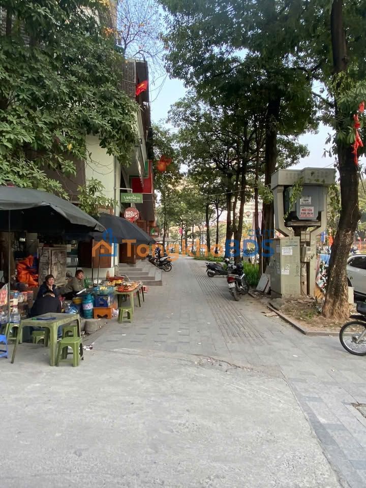 Nhà phố Nguyễn Chí Thanh 110m² 20 triệu - Mặt tiền kinh doanh