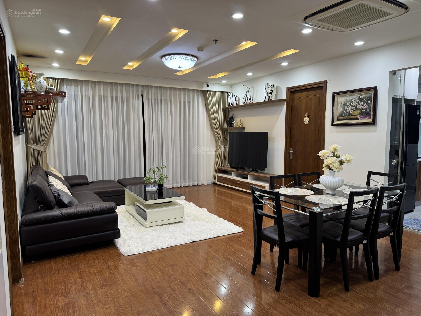 Chung cư Udic Complex Cầu Giấy 116m² giá 22 triệu - Full nội thất vào ở ngay!