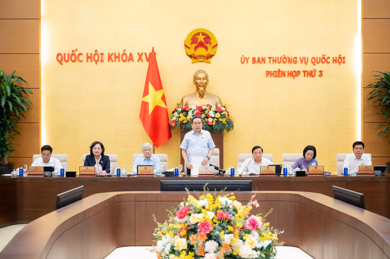 Ủy ban Thường vụ Quốc hội xem xét một số nội dung quan trọng về hoạt động của Tòa án